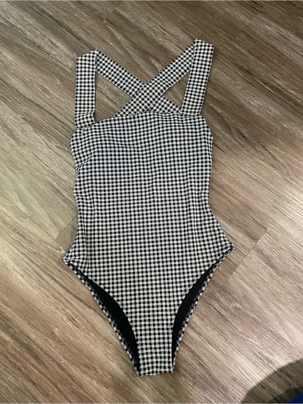 Aerie Black & White Gingham One-Piece Swimsuit. very soft and never worn.